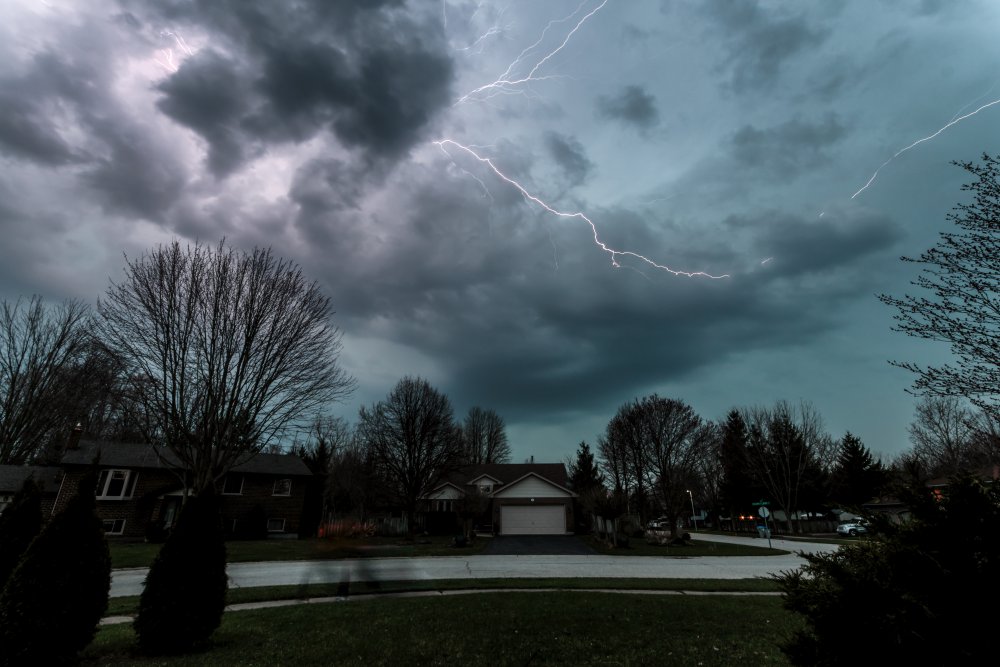 April 10 2017 lightning_MG_2651.jpg