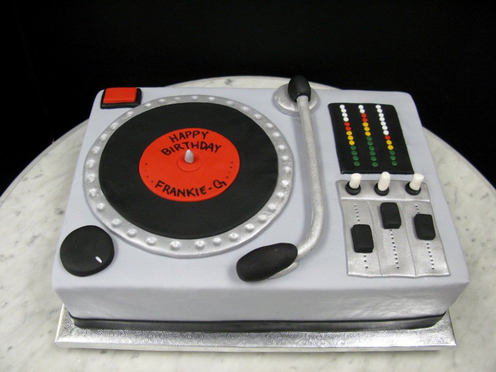 Dj-Cake.jpg
