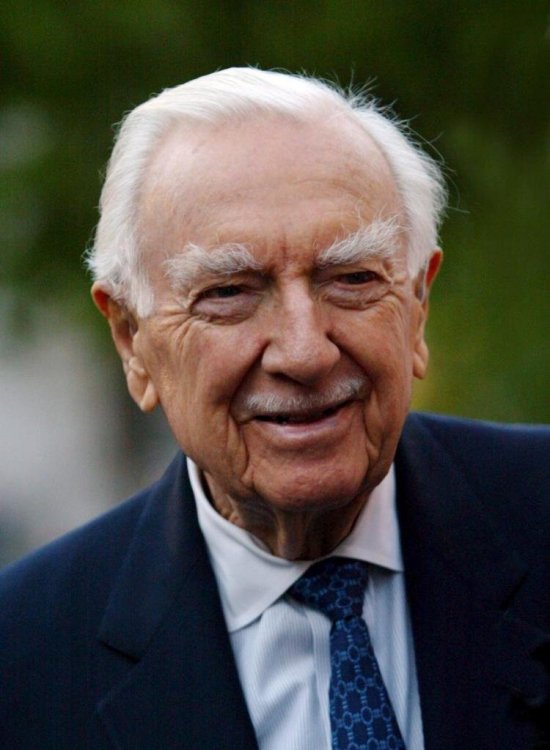 Walter Kronkite.jpg