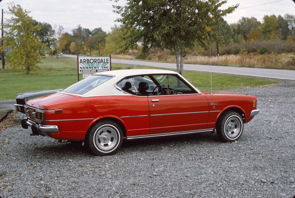 1974-09-28_Mike's 1st car - 1973 Toyota Corona_0002.jpg