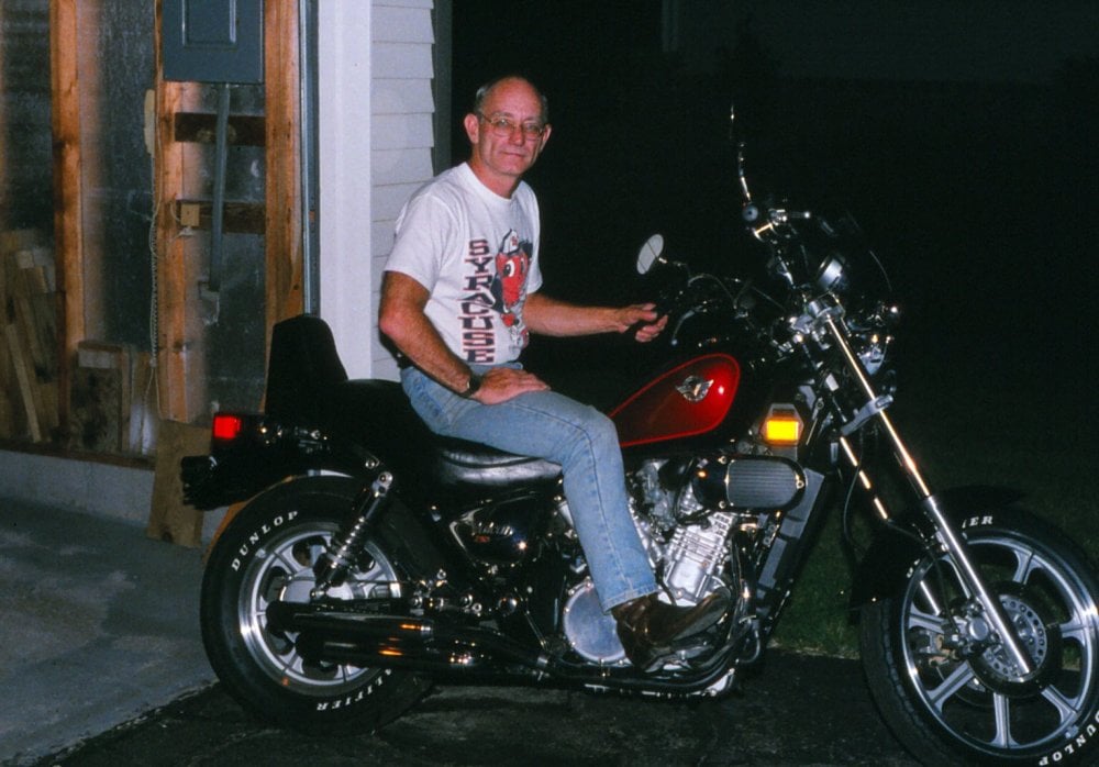 2000-06-10_Mike & Vespid.jpg